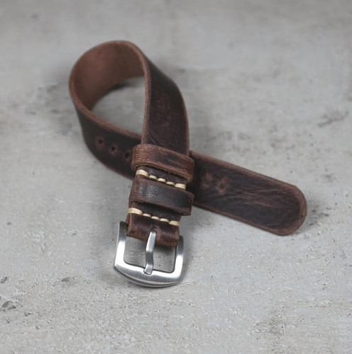 Distressed leather single - distressed, pass